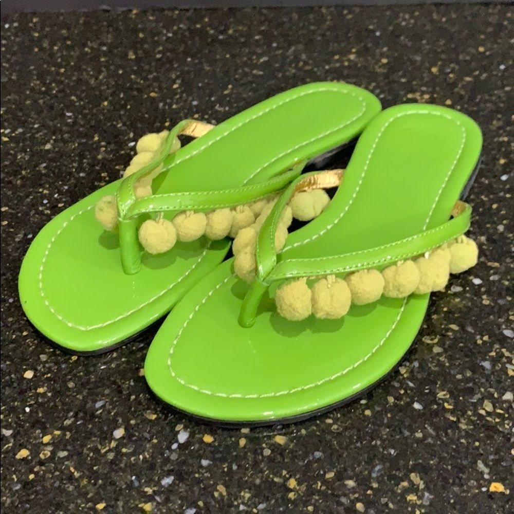 Tory Burch RARE Tennis Ball 🎾 Pom Pom Flip Flops
